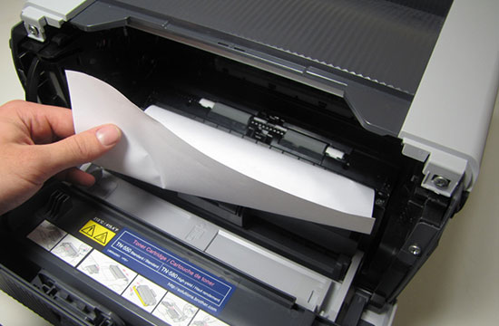 Принтер Икша жует бумагу